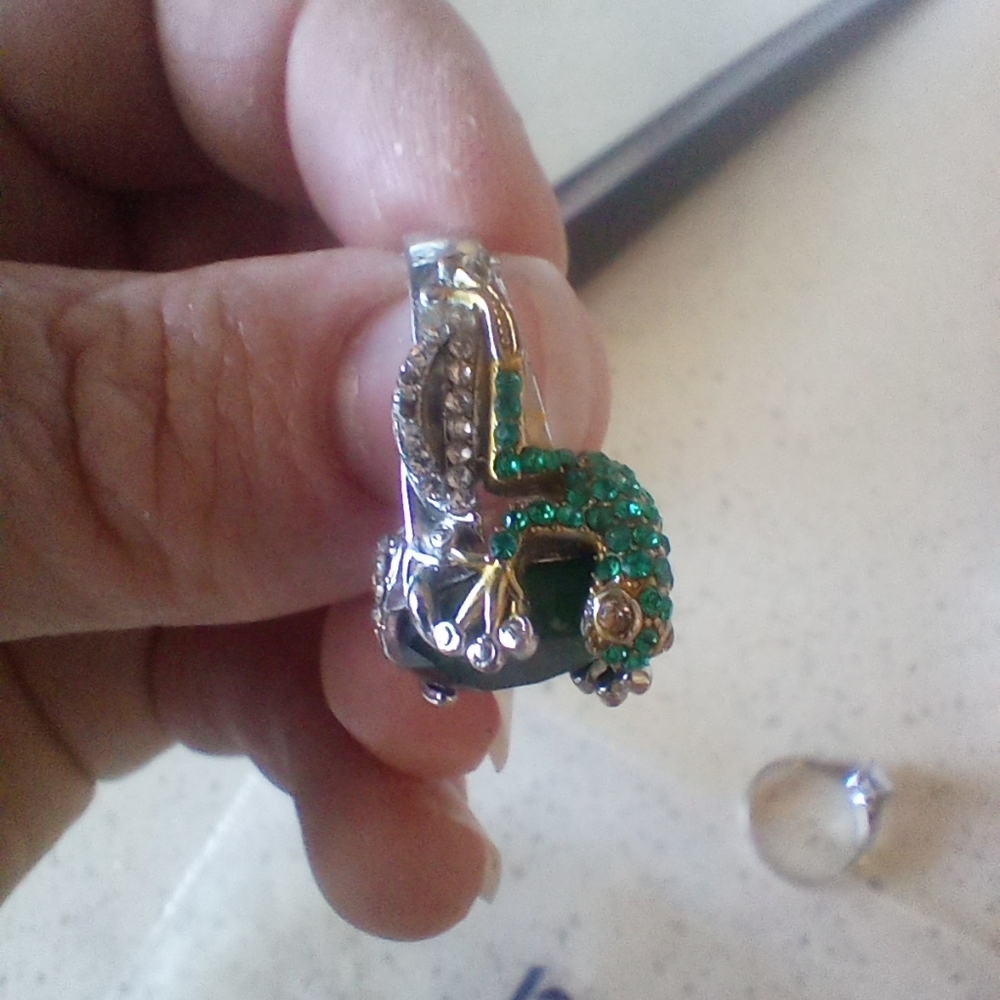 Frog Ring - Picture 3 of 10